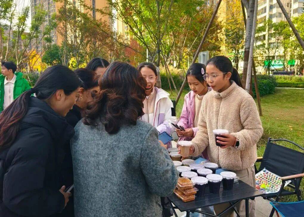 從“職業懵懂”到“商業實戰” 這所小學把職業體驗課程開進真實社會