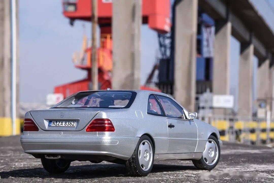 祝各位輪語人，新年越來越帥，荷包越來越厚，收藏越來越有品味！