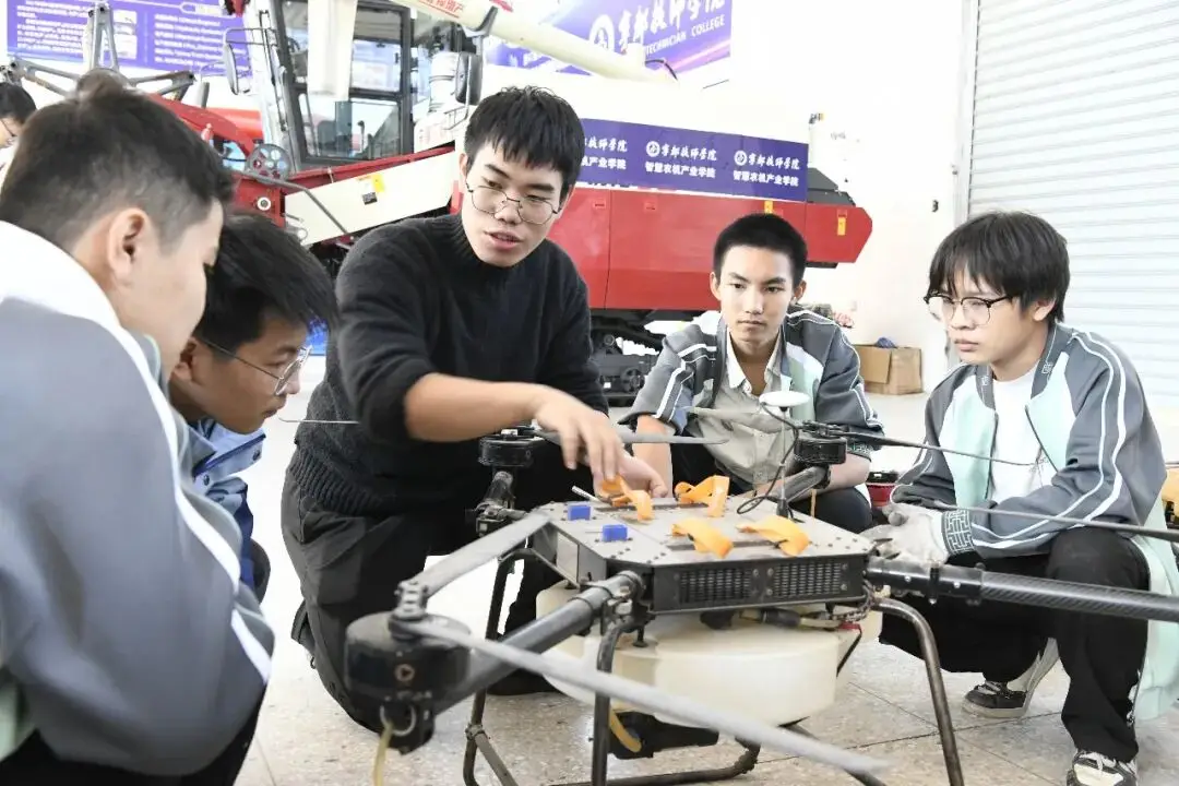 【回望再前行】厚植文化教育沃土擦亮“文鄉詩國”品牌